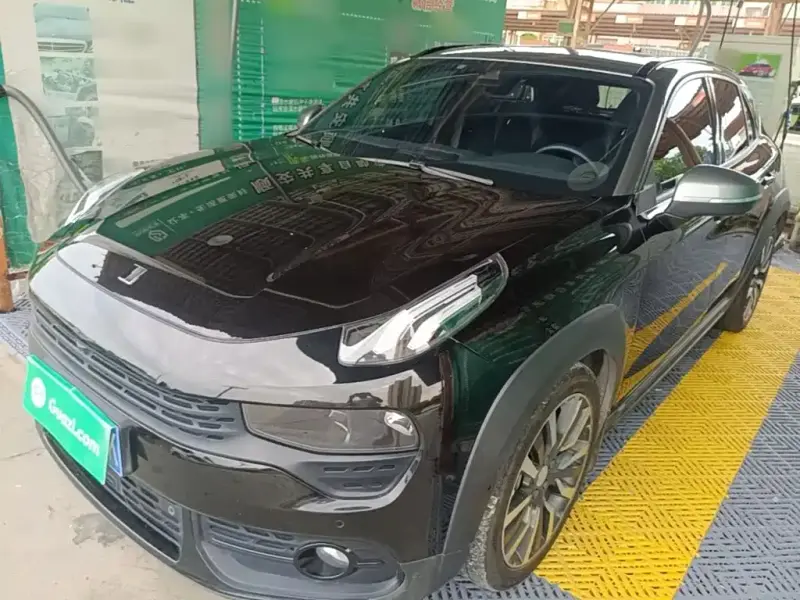 Lynk & Co 02