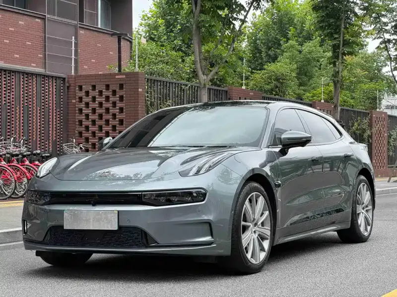 Zeekr 001