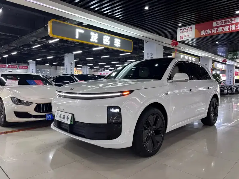 Li Auto L6