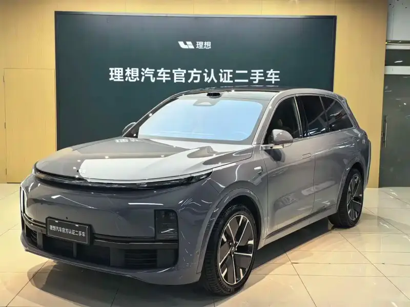 Li Auto L8
