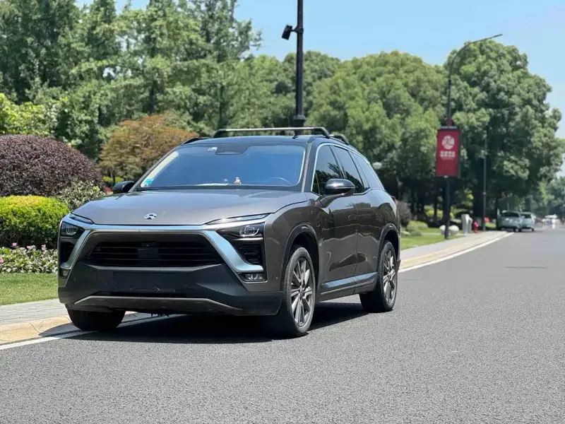 NIO ES8