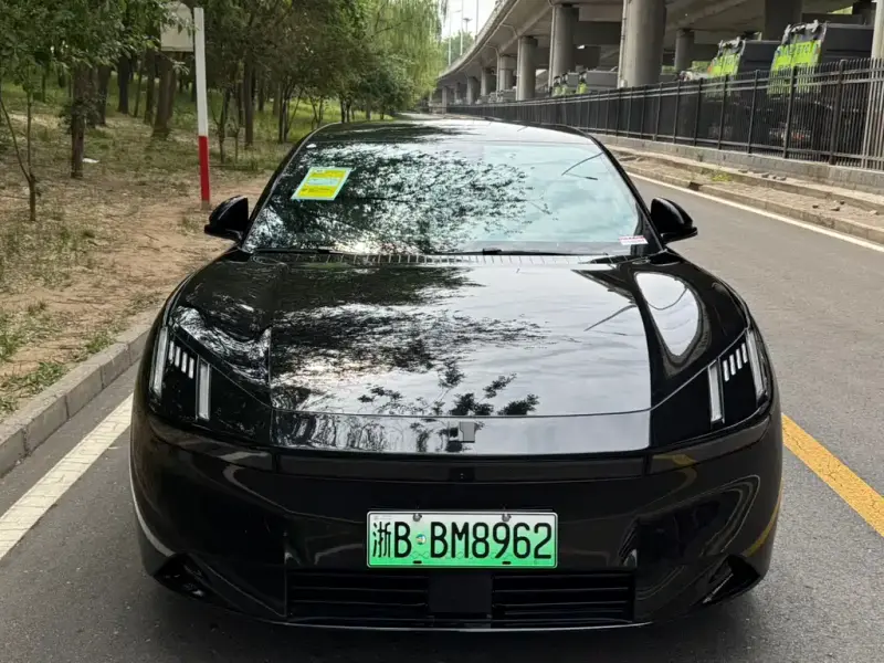 Lynk & Co Z10