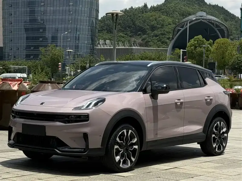 Lynk & Co 06