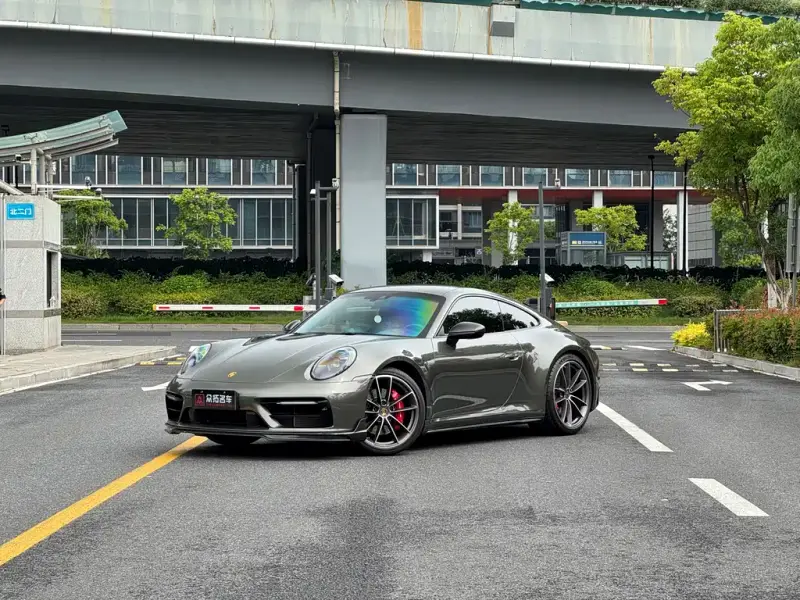 Porsche 911