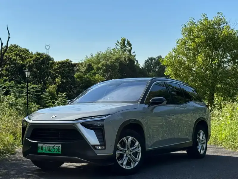 NIO ES8