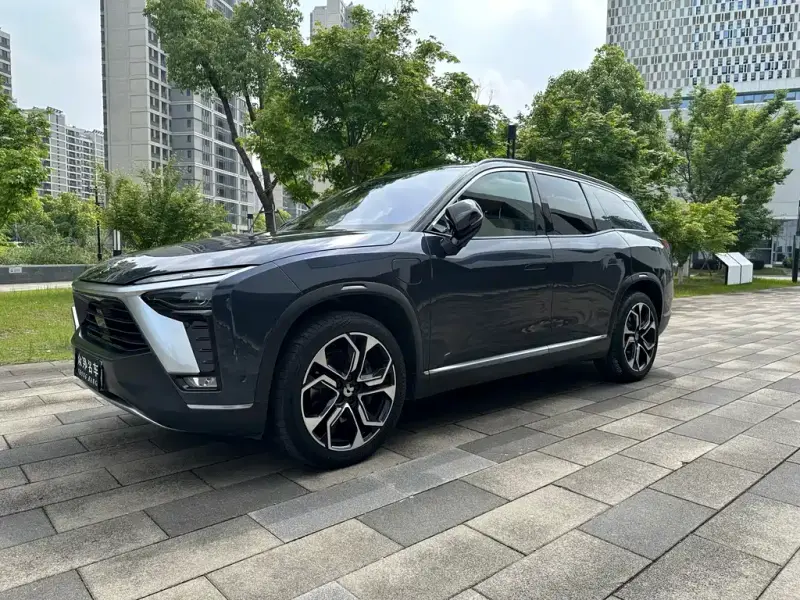 NIO ES8