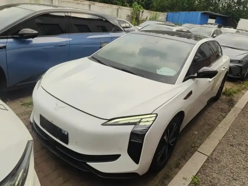 Hongqi EH7