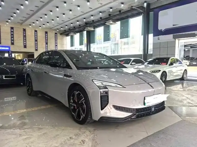 Hongqi EH7