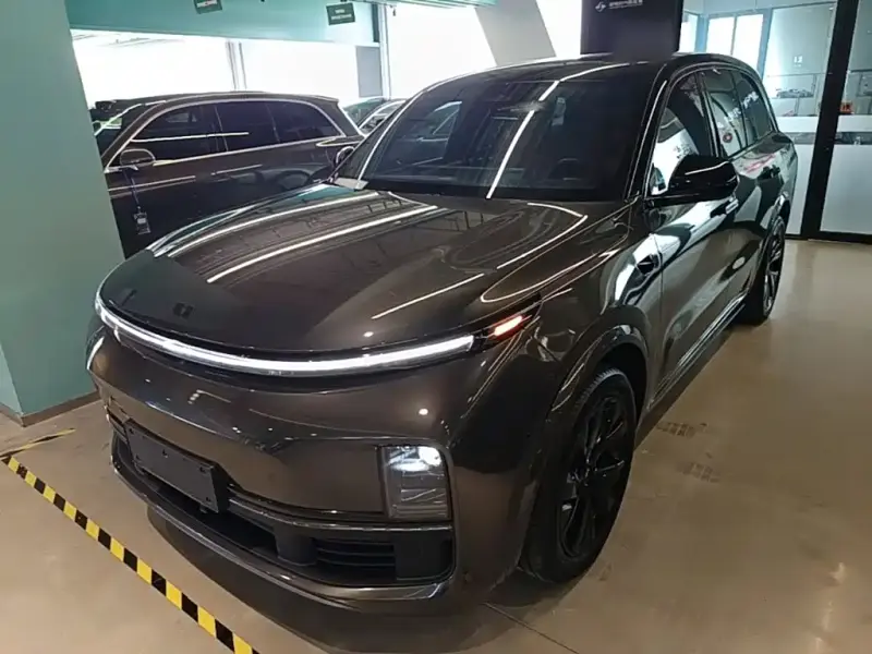 Li Auto L8