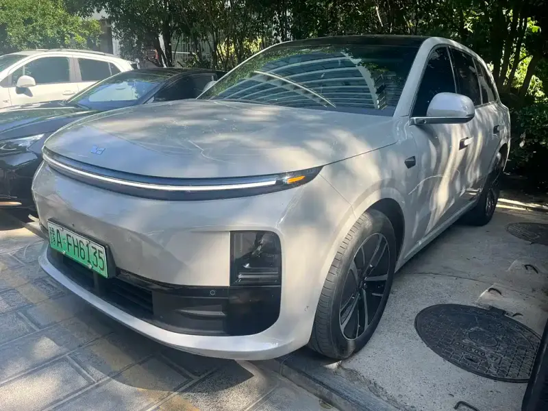 Li Auto L6