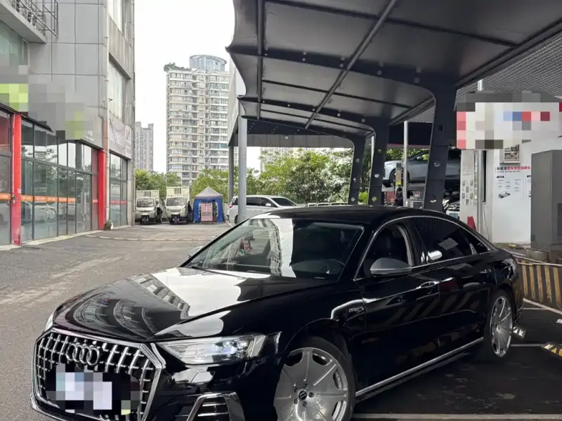 Audi A8