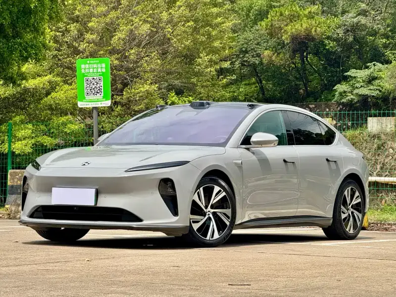 NIO ET5