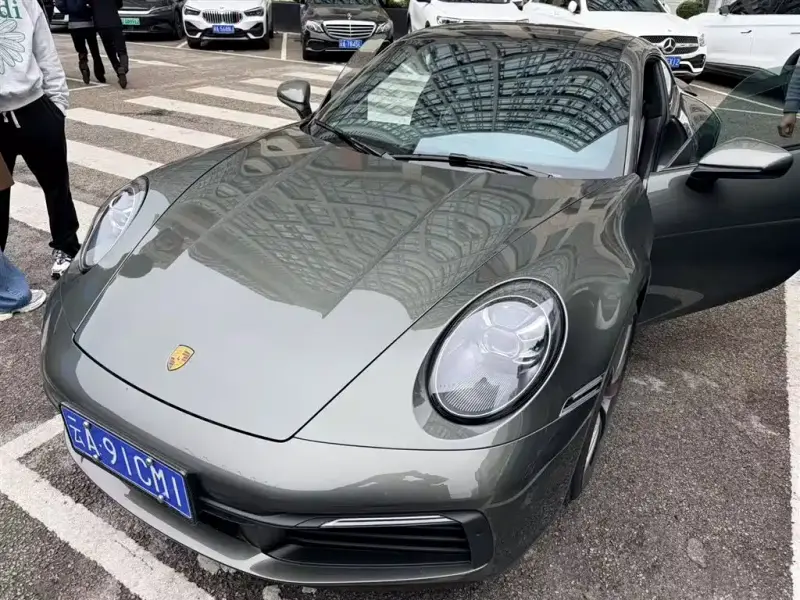 Porsche 911