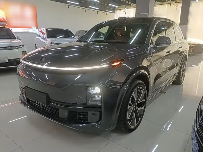 Li Auto L8