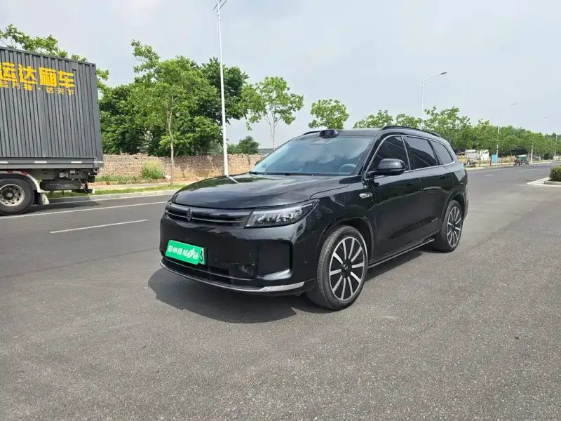 AITO M7
