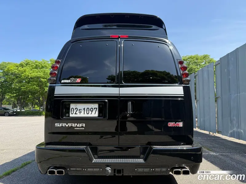 GMC Savana
