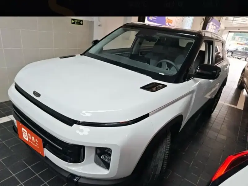 Geely ICON