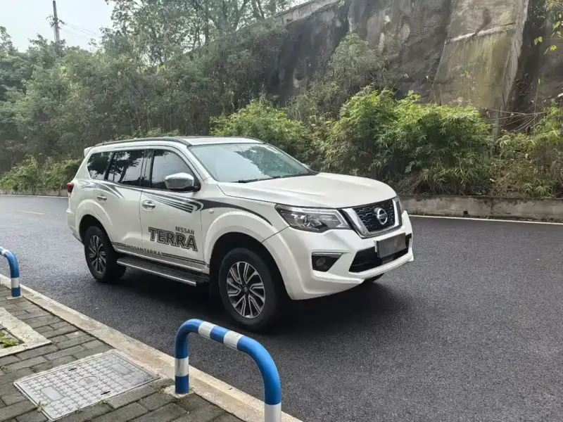 Nissan Terra