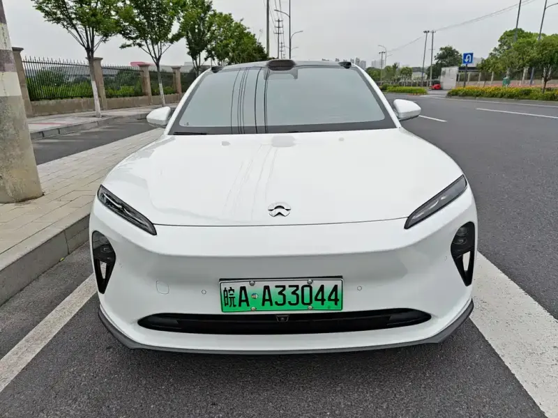 NIO ET5