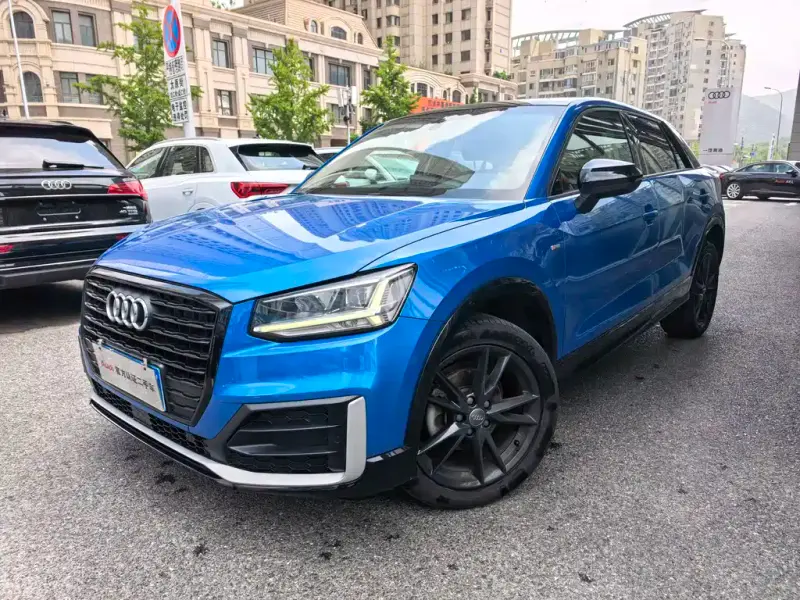 Audi Q2L