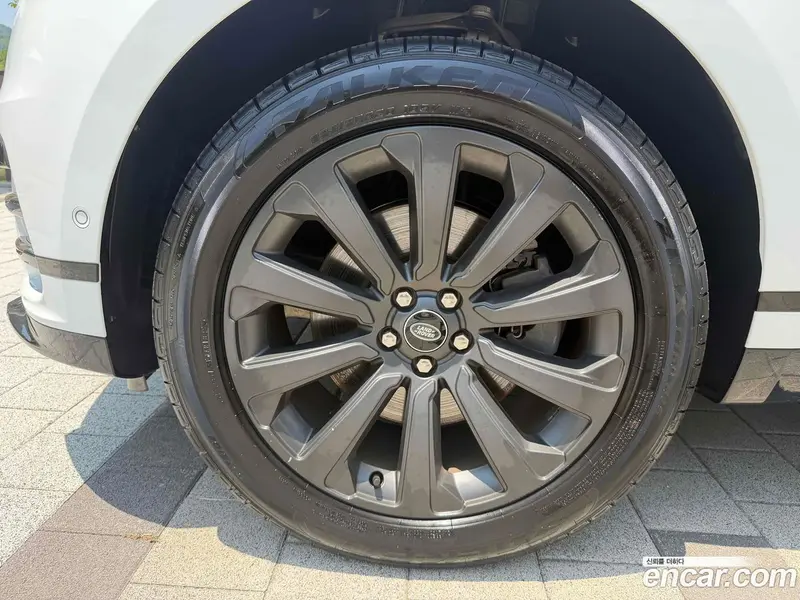 Land Rover Range Rover Velar