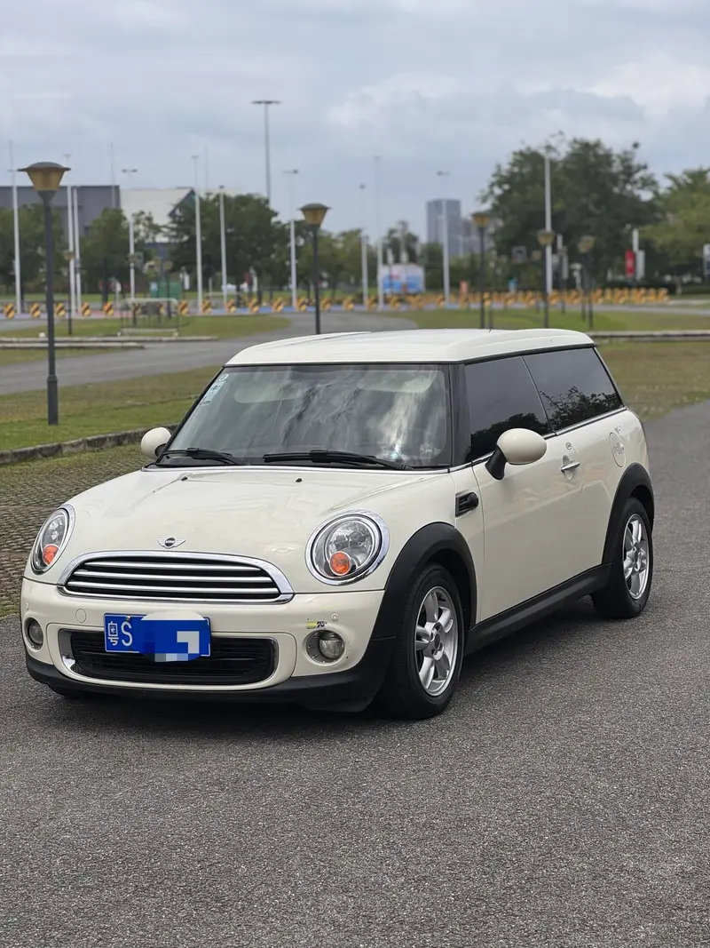 MINI CLUBMAN