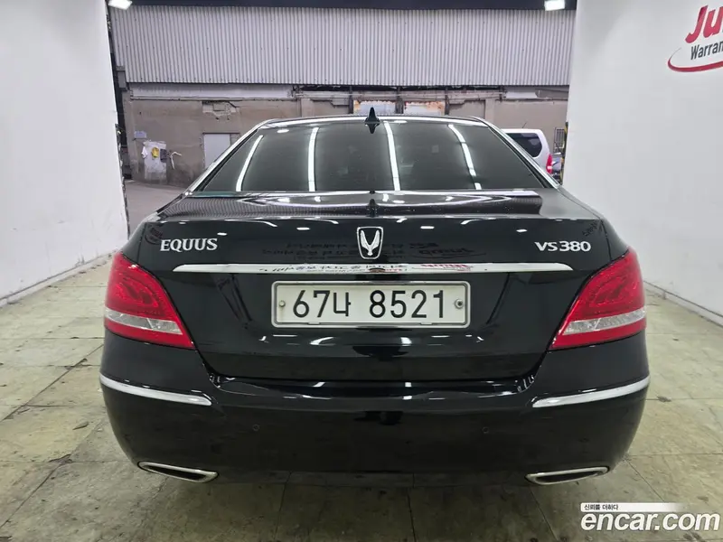 Hyundai Equus