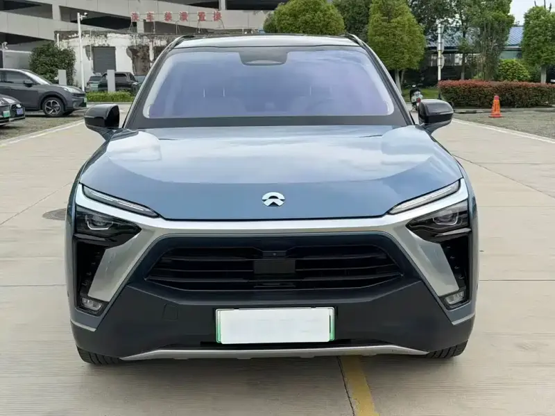 NIO ES8