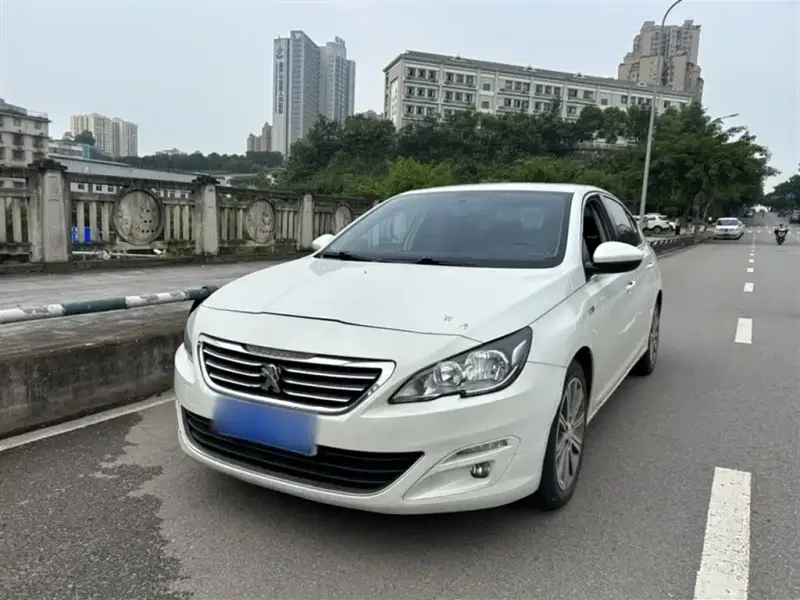 Peugeot 408