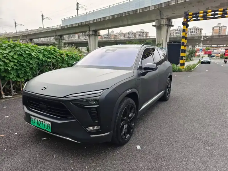 NIO ES8