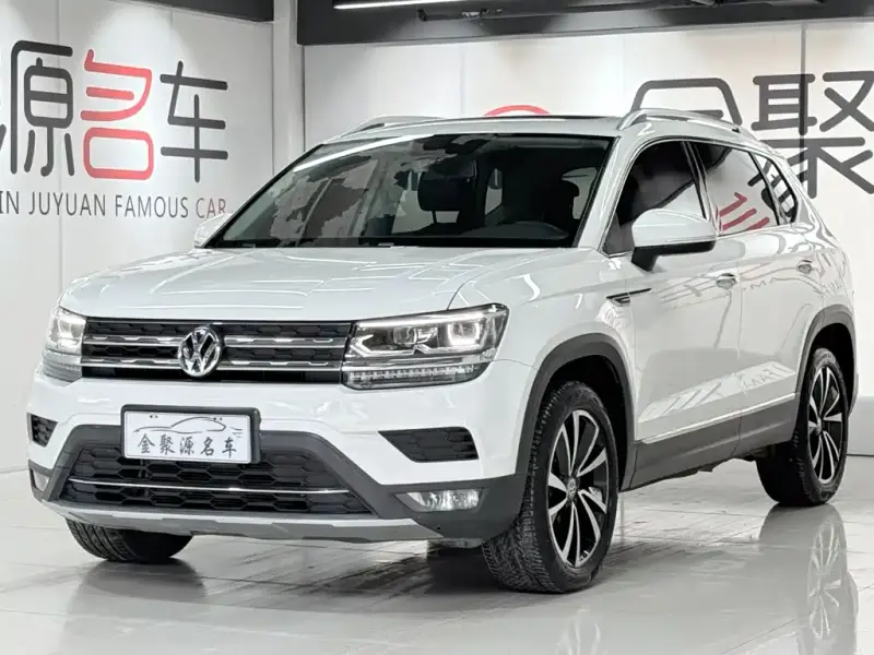 Volkswagen Tharu