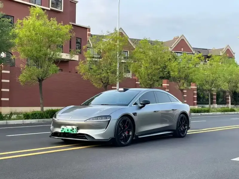 Luxeed Zhijie S7