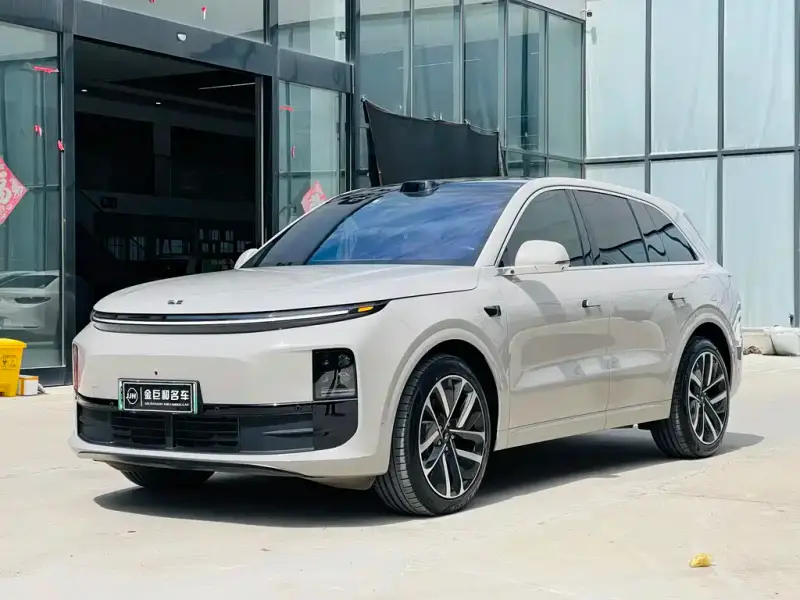 Li Auto L6