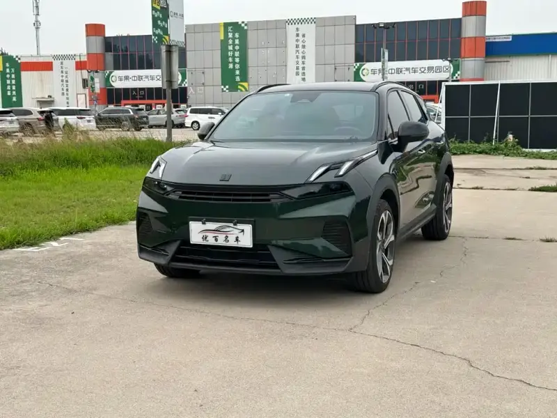 Lynk & Co 06 EM-P