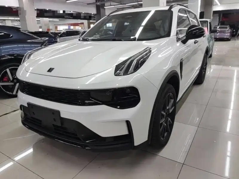 Lynk & Co 01