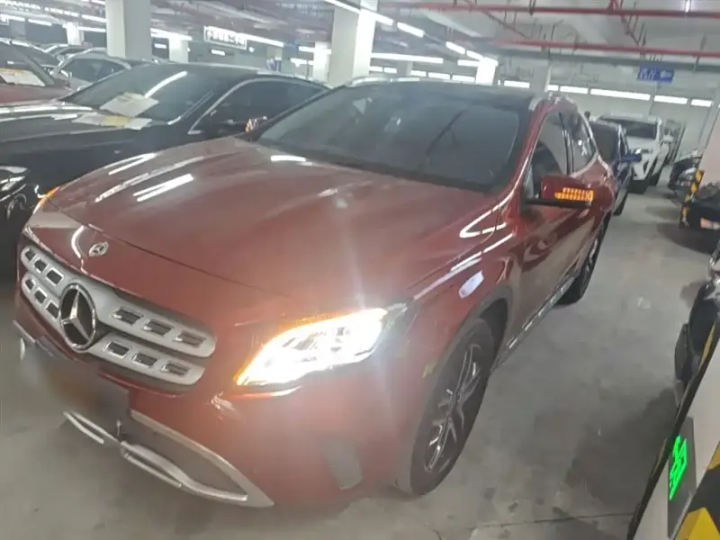 Mercedes-Benz GLA