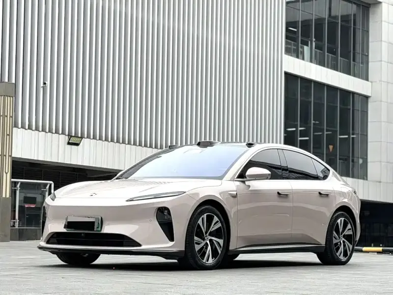 NIO ET7