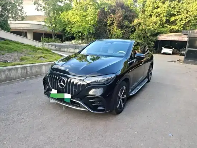 Mercedes-Benz EQE SUV