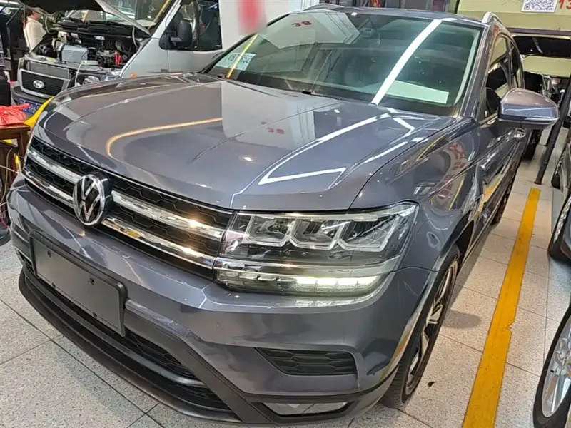 Volkswagen Tharu
