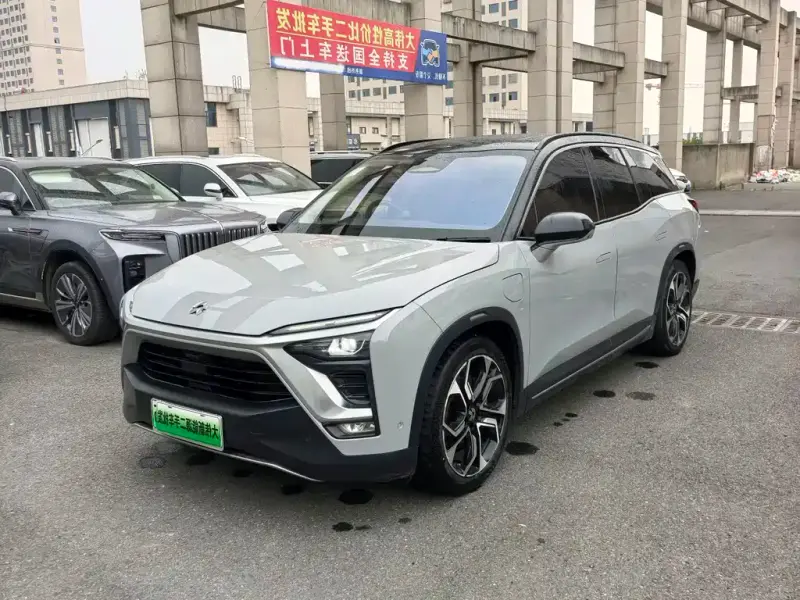 NIO ES8