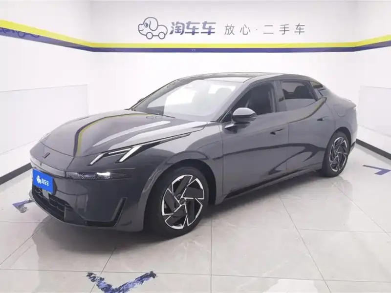 Lynk & Co 07 EM-P