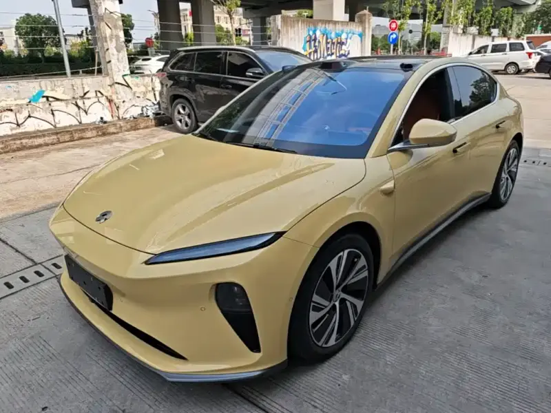 NIO ET5