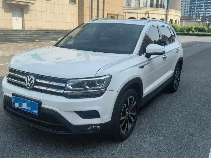 Volkswagen Tharu