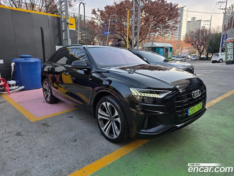 Audi Q8