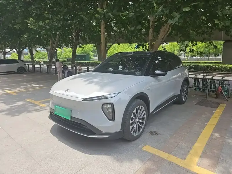 NIO ES6