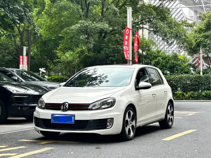 Volkswagen Golf GTI