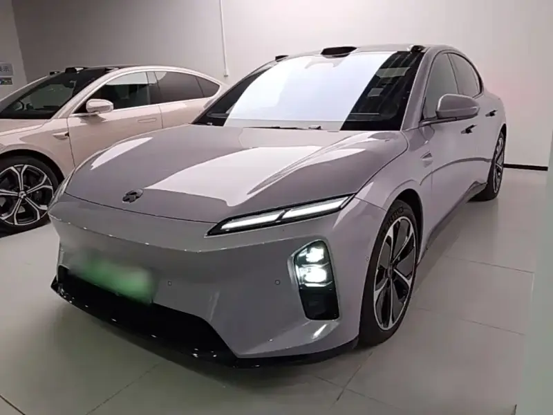NIO ET5