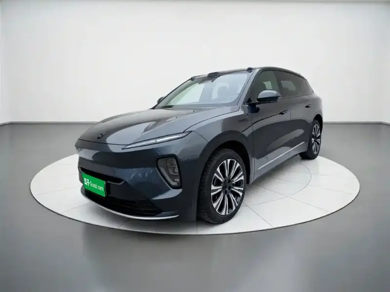 NIO ES8