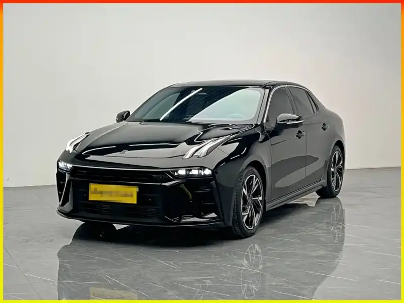 Lynk & Co 03