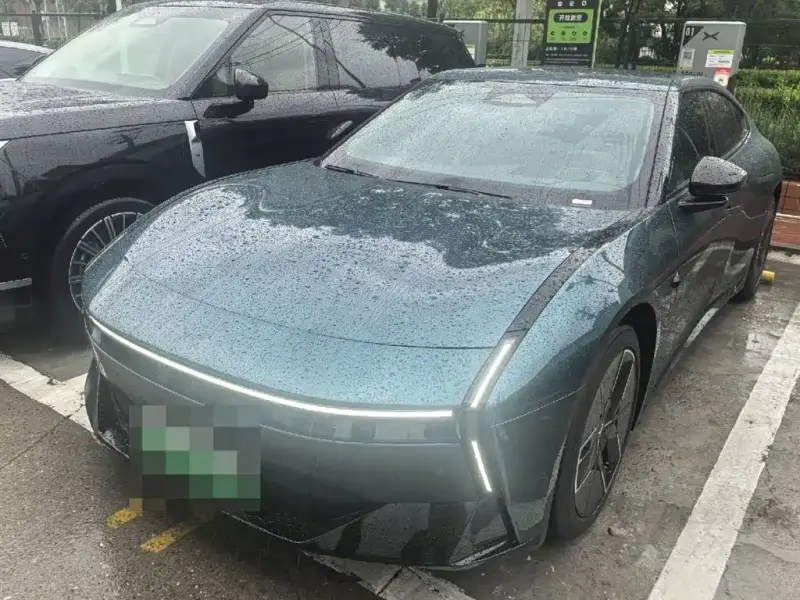 XPeng P7